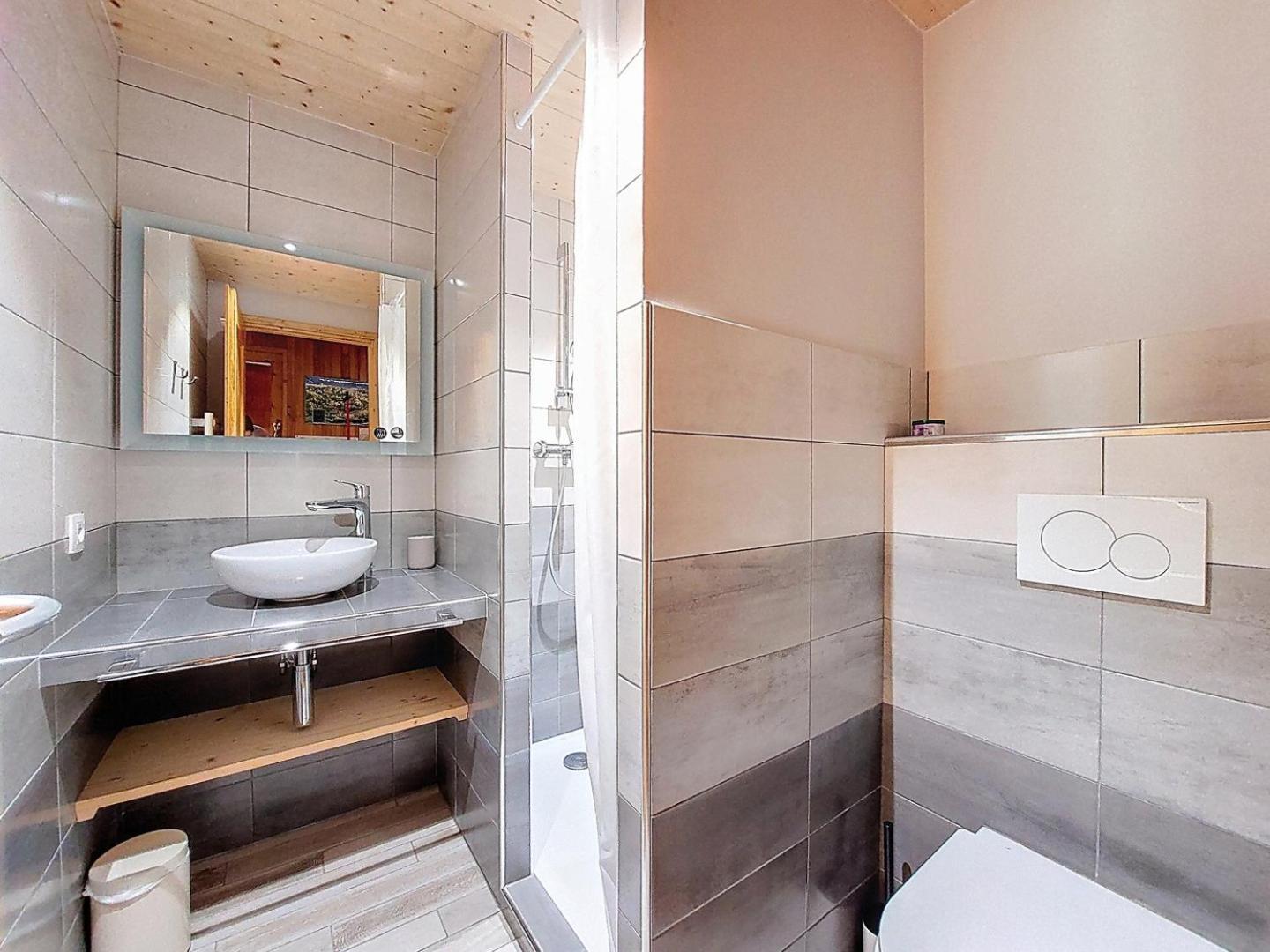 Appartement-3-Chambres-8-Couchages-Wifi-Montriond-Chebourins エクステリア 写真